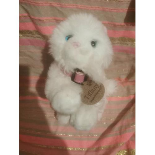 Doudou Peluche Chat Allongé Blanc Poils Mi Longs Yeux Bleus Collier Rose Tiffany Keel Toys