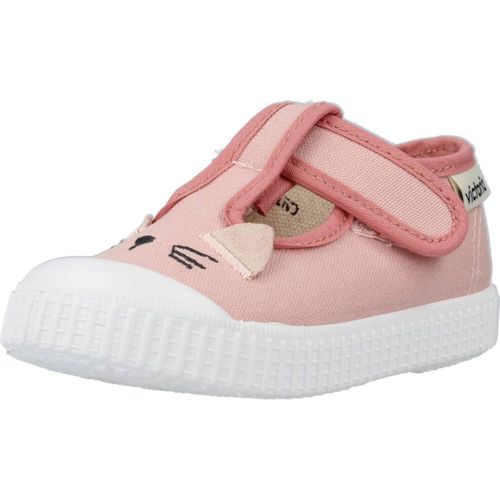 Victoria 1366158n Colour Rose