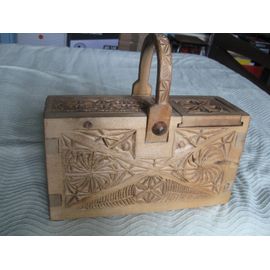 Boite À Sel Et À Épices «Les Sculpteurs Du Lac» ; Objet De Décoration ; Vintage (Années 70) ; En Bois Blanc Sculpté ; 27cm X 9,6 Cm X 25cm (Avec Poignée Inamovible)