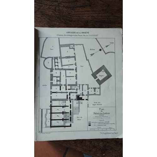 Recherches Sur Le Vieux Chateau De Chaumont-En-Bassigny Par G. Guillaume