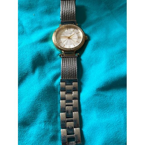 Montre Femme Guess W0638l7 Bicolor Steel. Boîtier En Or Et Bracelet En Acier. Cadran Argenté. Submersible 30m.Réf. W0638l7