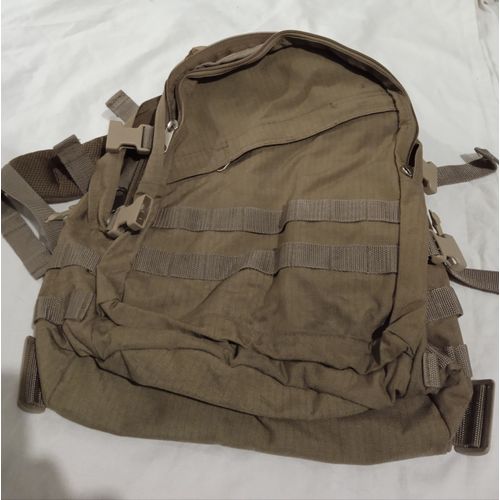 Sac A Dos De Couleur Coyote A Une Capacité De 10l