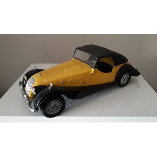 Morgan Plus 8