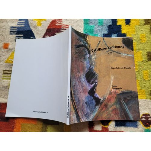 Partitions Fantômes N° 11. Répertoire De Chants Illustré Par Deng Chiu Yun. Editions : Les Conseillers Pédagogiques En Education Musicale De Basse-Normandie ( 2001 ).
