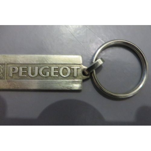 Ancien + Porte Clé Publicité Peugeot 1960
