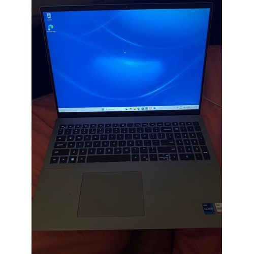 Ordinateur portable Dell 00355-61084-64077-AAOEM 16" core i7 - ram 16 Go - DD 450 Go