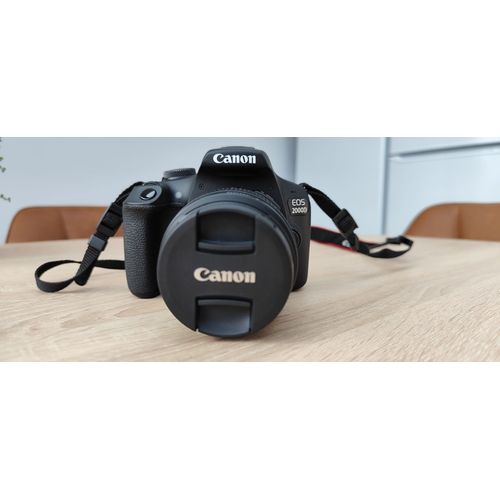 Canon EOS 2000D 24.1 mpix + Objectif EF-S 18-55mm f/3.5-5.6 IS II STABILISE + BATTERIE
