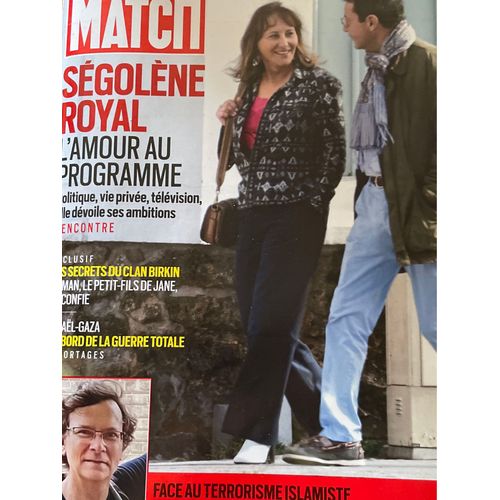 Paris Match 3885 Du 29 Au 25octobre 2023. Ségolène Royal L’Amour Au Programme. Face Au Terroriste Islamiste L’Hommage Au Professeur Courage D’Arras. Après L’Attaque De Bruxelles, La Contagion La Peur
