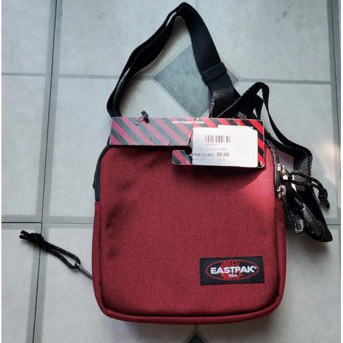 Eastpak Flightcase  Petit Sac Pochette bandoulière pour rangement 24 CD DVD coloris rouge foncé & noir