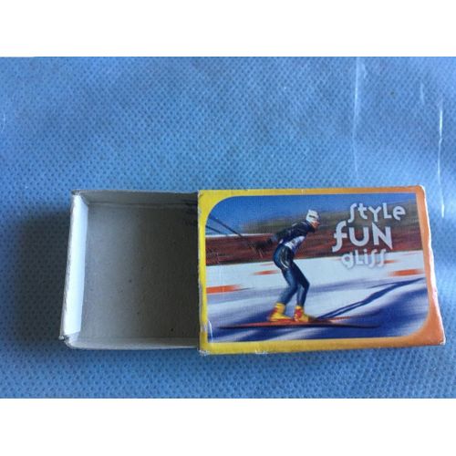 Collection : Ancienne Boîte D' Allumettes Vide Serie " Ski "