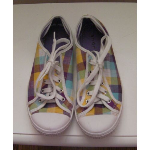 Baskets Marque Andre. Taille 35