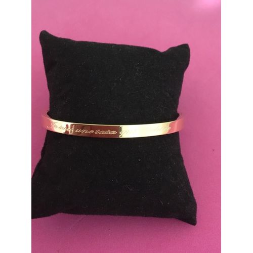 Idée Cadeau 🎁 Bracelet Jonc Doré,Inscription Des 2 Côté Je Suis Une Tata Qui Déchire, 5 Mm De Largeur, Livré Avec Sa Pochette Cadeau 