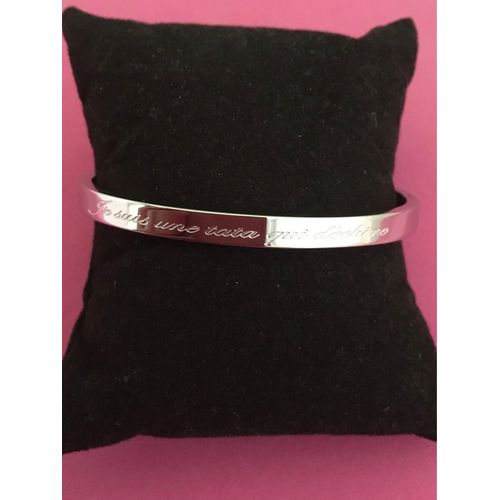 Idée Cadeau 🎁 Bracelet Jonc Argenté,Inscription Des 2 Côté Je Suis Une Tata Qui Déchire, 5 Mm De Largeur, Livré Avec Sa Pochette Cadeau 