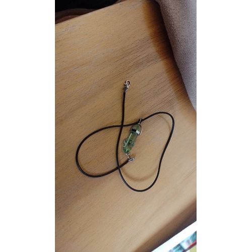Collier Avec Pierre Imitation Émeraude