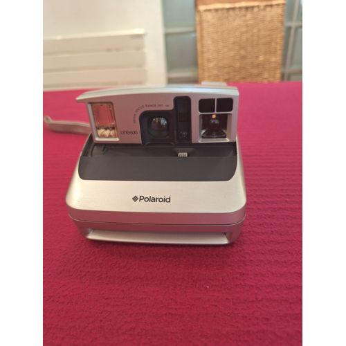 polaroid one 600