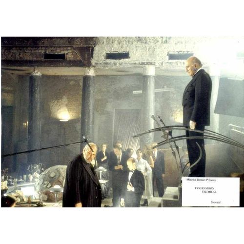 Michel Piccoli, Tykho Moon : Photo D'Exploitation Cinématographique - Format 20x30 Cm - De Enki Bilal Avec Julie Delpy, Johan Leysen, Richard Bohringer, Marie Laforêt, Jean-Louis Trintignant - 1997