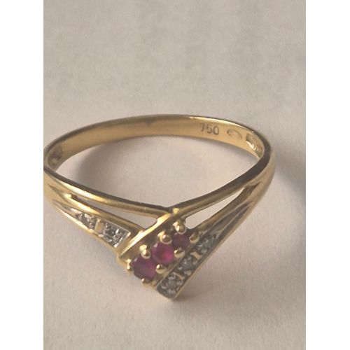 Bague En Or 18 Carats.