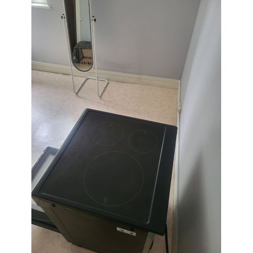 Cuisinière électrique schneider plaque à induction