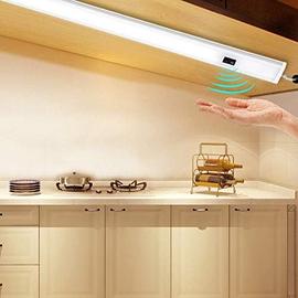 Lampe Détecteur de Mouvement à LED, Lampe de Placard Rechargeable par USB,  6 LED Lampe Escalier pour Penderie, Étagère, Entrée, Garage, Cuisine,  Passage (Lot de 3, Blanc)