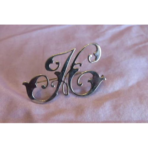 Ancienne Broche Initiales J.C.