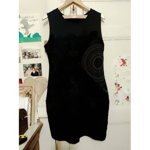 Robe Chaude Noire/Marine Motifs Noirs 40 L Desigual.