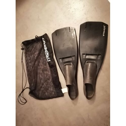 Palmes 44-46 Noires Stenella Tribord Dans Leur Filet