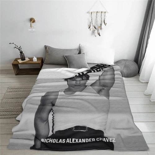 Derrière Les Stores Nicholas Chavez Couvertures Flanelle Été Respirant Doux Jeté Couvertures Pour Canape Bureau Couvre-Lits