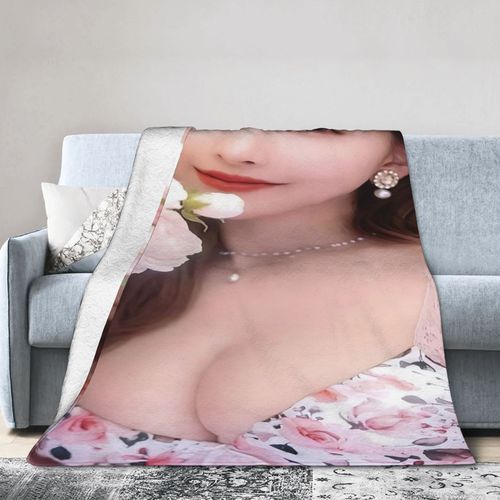 Couverture En Flanelle Inspiree Du Dessin Anime Yua Mikami - Couverture Douce A Imprime Floral Toutes Saisons Aux Couleurs Vives, Cadeau Ideal Pour Les Fans D'anime, Anniversaires Et No