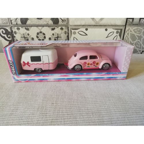 Voiture Volkswagen Coccinelle Avec Caravane     1/64-Majorette