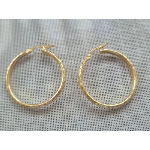Boucles D'Oreilles Créoles En Or 18 Carats.