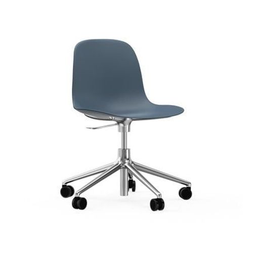 Normann Copenhagen - Chaise Pivotante Ã  Roulettes Form  - Bleu - Aluminium  - Bleu
