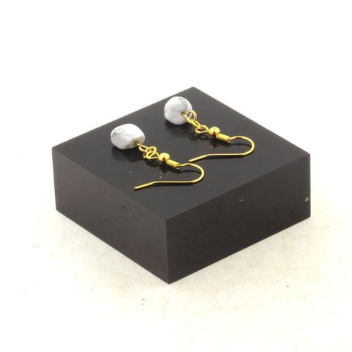 Boucles D'oreilles 1 Perle Howlite Des Usa En Acier Inoxydable Doré. Fabriqué En France.