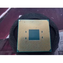 AMD Ryzen 3 2200 G avec carte graphique RADEON RX VEGA