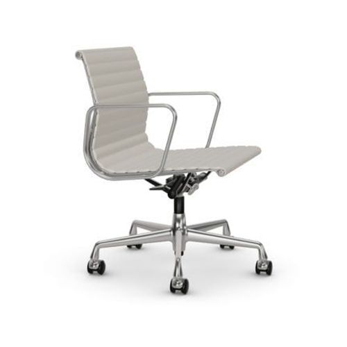 Vitra - Chaise En Aluminium Ea 117, Structure Polie, Roulettes Souples Pour Sols Durs - Chrome Brillant - Cuir/Plano - Snow/Blanc - Roulettes Pour Sols Durs - Blanc
