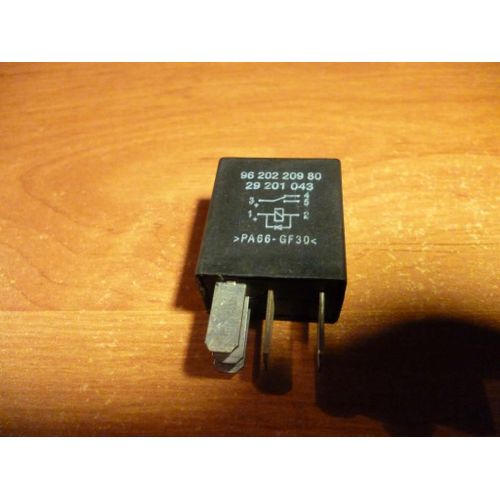 Relais Psa Peugeot Citroen G.Cartier 12v/25a Réf 9620220980 /5 Broches