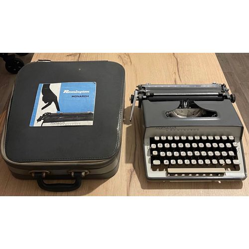 Machine À Écrire Remington Monarch De 1966 - Fonctionne Très Bien