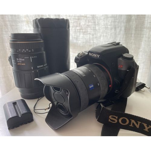Sony Alpha 550 14.2 mpix + 2 objectifs + 2 batteries