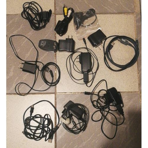 Divers câbles USB , chargeurs adaptateur universel
