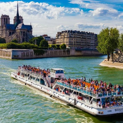 Découverte De Paris En Famille : Déjeuner Croisière Sur La Seine Pour 2 Adultes Et 1 Enfant - Smartbox - Coffret Cadeau Gastronomie
