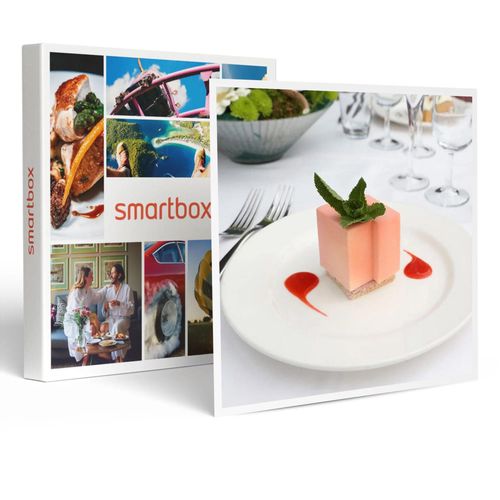Découverte De Paris Lors D¿Un Dîner Croisière Prestige Sur La Seine Pour 2 Adultes Et 1 Enfant - Smartbox - Coffret Cadeau Gastronomie