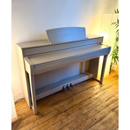 Piano Numérique Yamaha Clavinova Clp-745, En Parfait État 