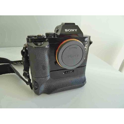 Sony ALPHA 7 24.3 mpix + Grip Sony VG-C1EM
