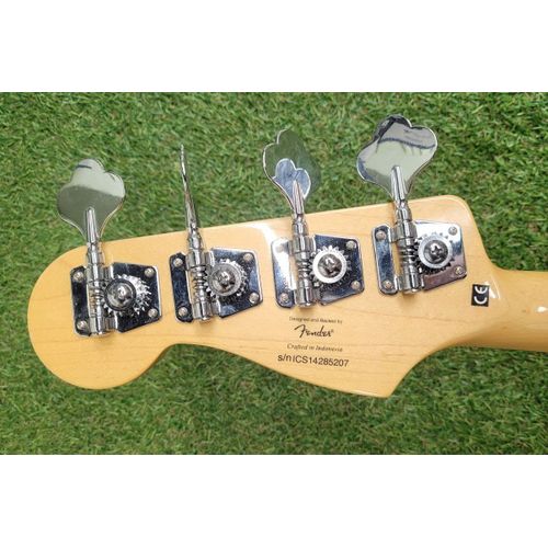 Guitare Basse Fender Squier Bass