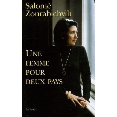 Une Femme Pour Deux Pays