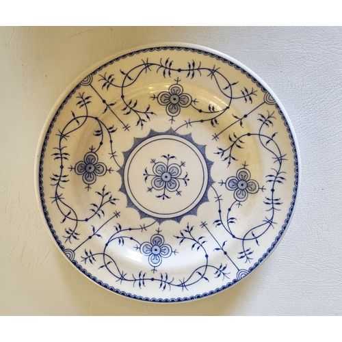 Assiette Gien Pour Présentation Ou Déco Bleu Fond Écru Garantie Inaltérable