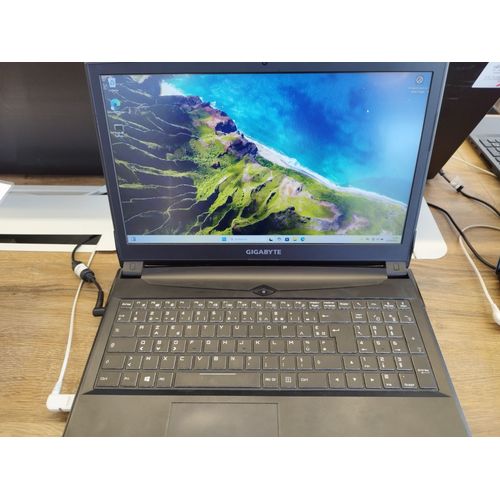 Gigabyte P45w - 15.6" Intel Core i7 - Ram 16 Go - SSD 1 To