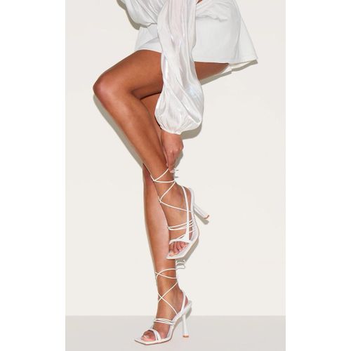 Sandales Carrées En Pu Blanc Talon Haut Et Brides Asymétriques Lacées Blanc