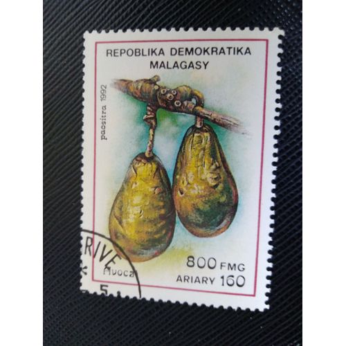 Timbre Madagascar Yt 1058 Avocats 1992 ( 20204 )