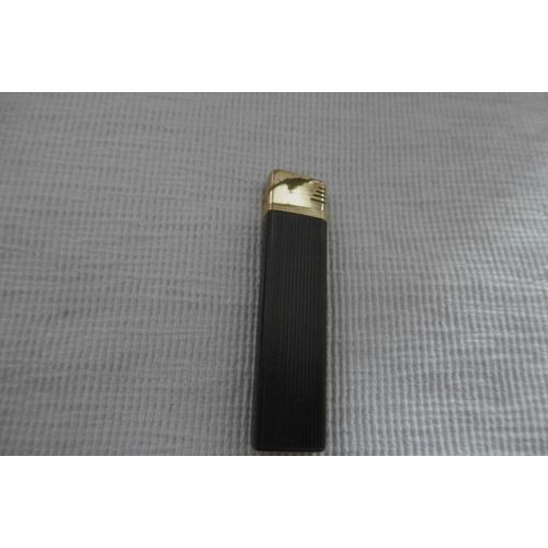 Briquet Gaz Rechargeable Métallique Chromé Doré Strié Noir Xtra+ Farbel