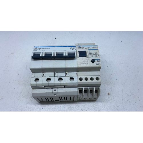 1 Disjoncteur Différentiel Hager BD 433 + 4P Disjoncteur NF 432 C32 - 400 V